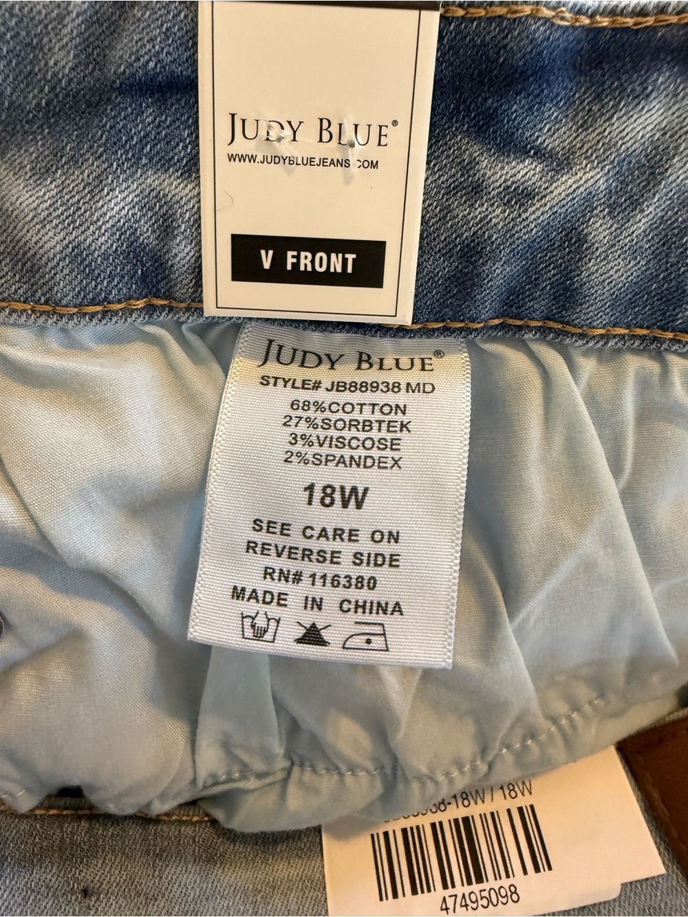 NWT Judy Blue JB88938 Keep Your Cool V Front Boyfriend Jeans 18W Sorbtek Cooling - Picture 11 of 16